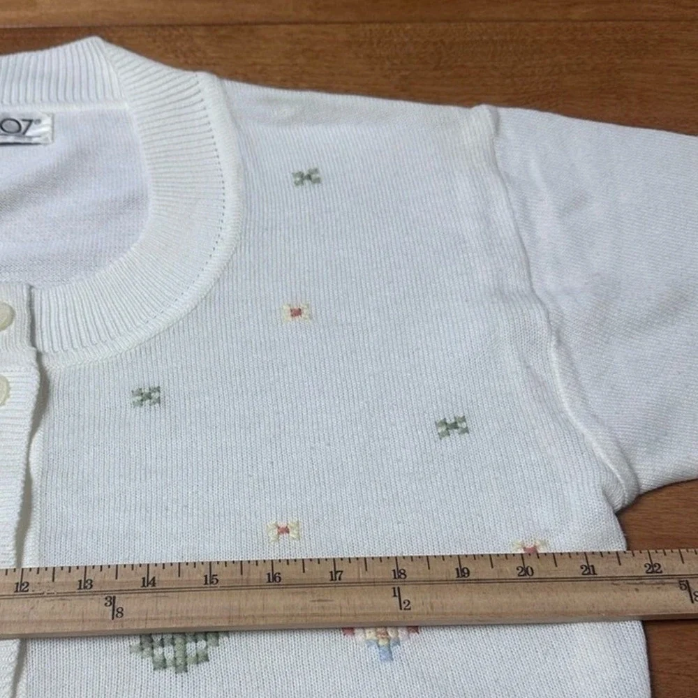 Vintage Inspired Women's‎ Sweater Button Cardigan Crop Cottage Floral Detail Sz